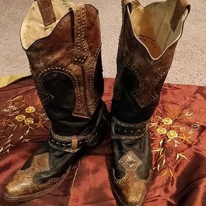 Studded w/ Harness Strap Distressed Western Boots